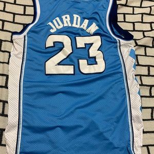 VINTAGE 90s UNC TAR HEELS MICHAEL JORDAN STITCHED JERSEY size M